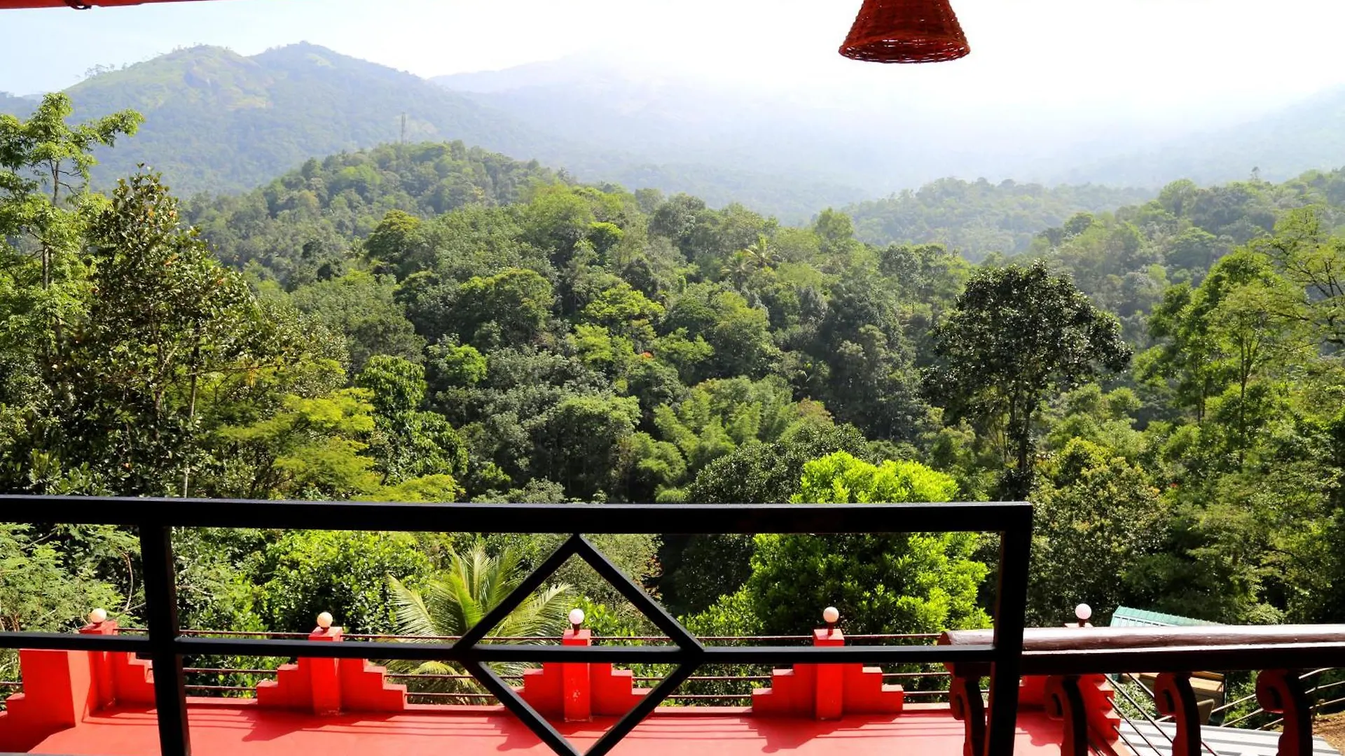 Green Magic Riverside Resort 무나르